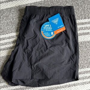 COLUMBIA // WOMENS BACKCAST WATER SHORT 5” NWT